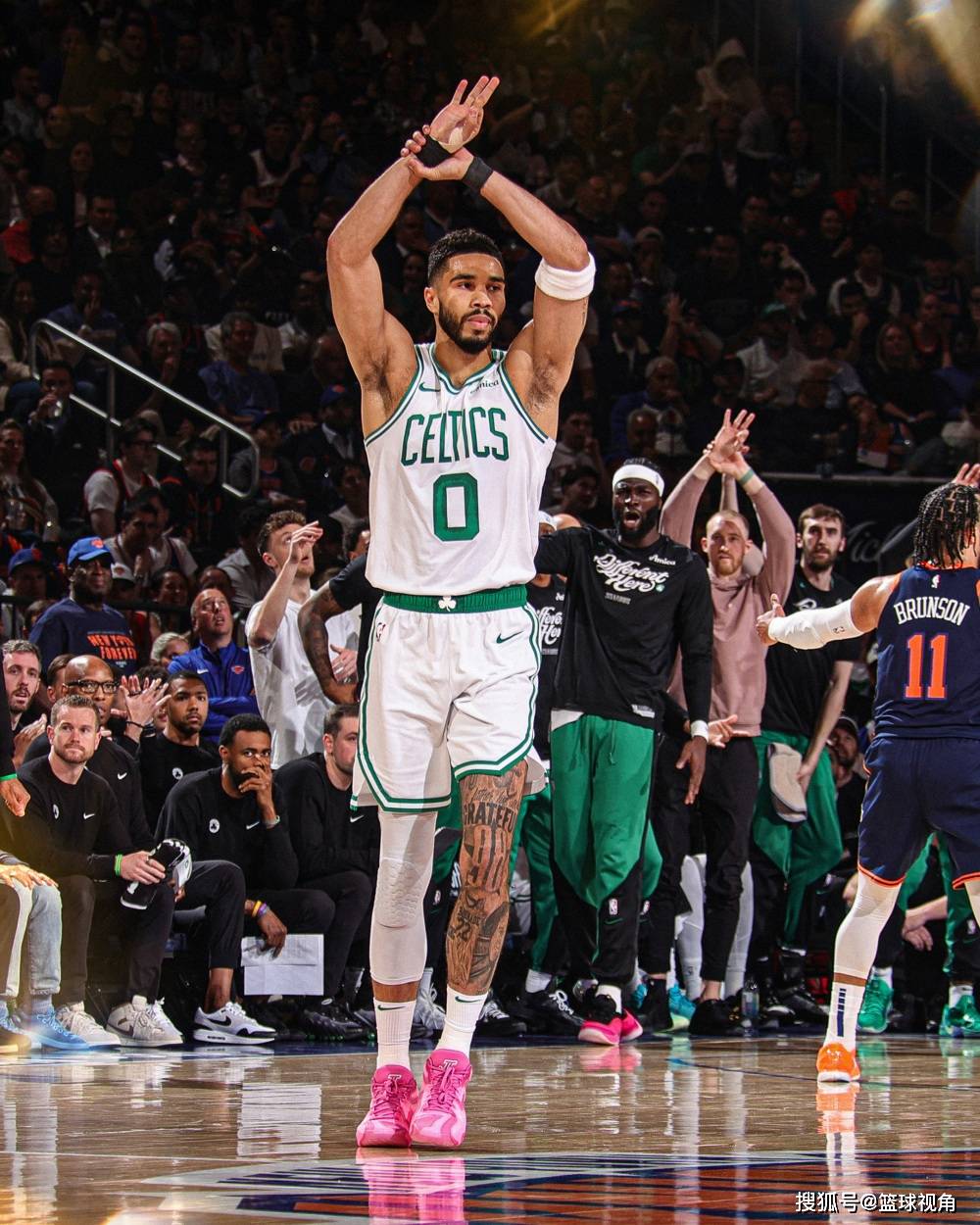 彩票-重要助攻首场状态出色，中国队观众沸腾！，塔图姆重返赛场全场沸腾不已的简单介绍-彩票